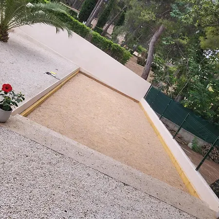 Avec Piscine Et Terrain De Petanque Дом отдыха *