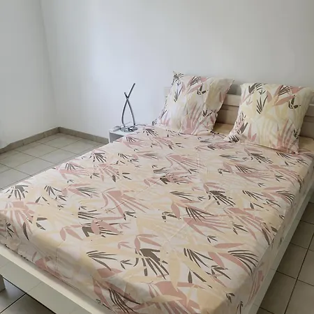 Avec Piscine Et Terrain De Petanque Дом отдыха *